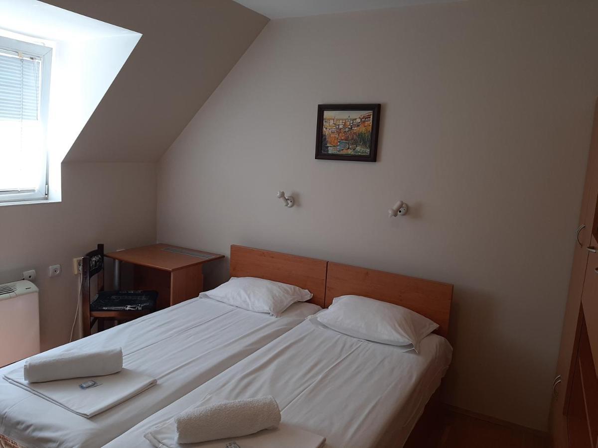 Guest House Diel Veliko Turnovo Bagian luar foto