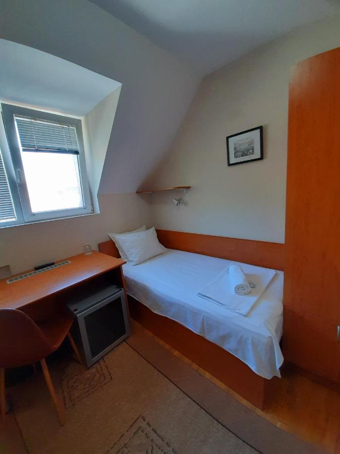 Guest House Diel Veliko Turnovo Bagian luar foto