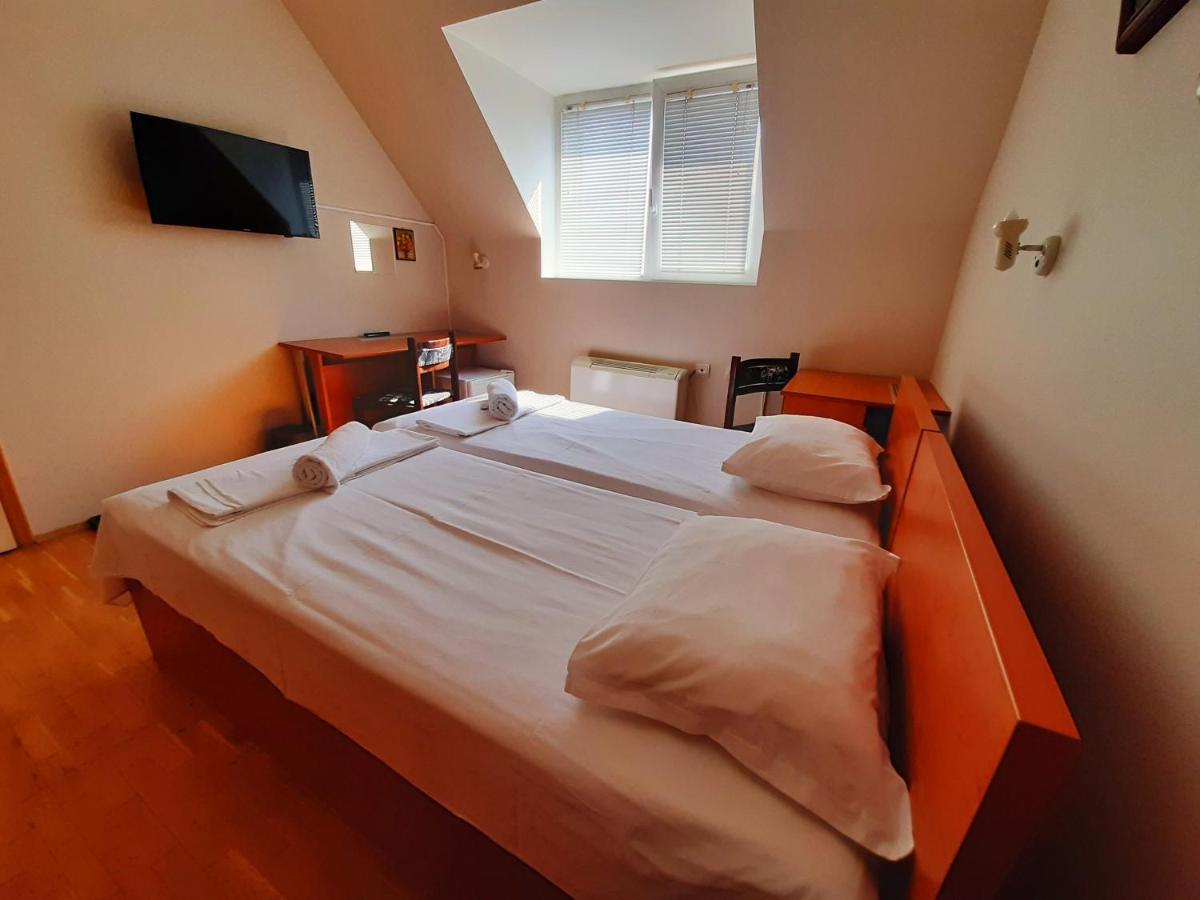 Guest House Diel Veliko Turnovo Bagian luar foto