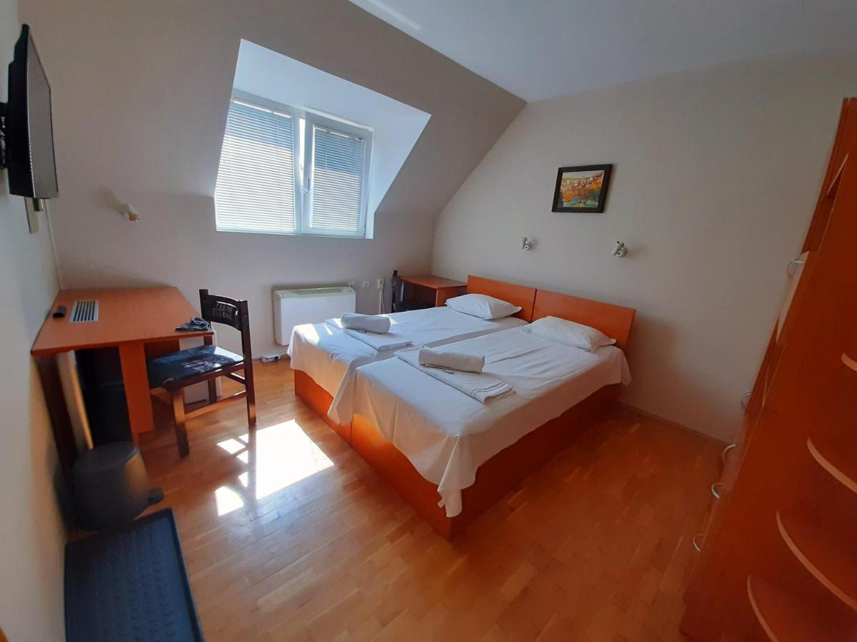 Guest House Diel Veliko Turnovo Bagian luar foto